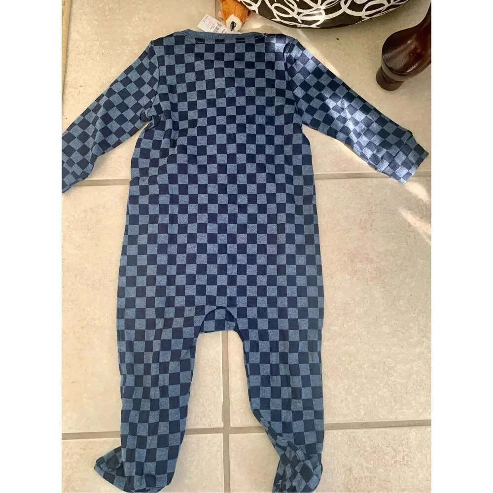 Bundle of 2 Sleepers (Carters & GAP) NWT